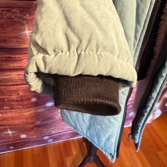 *NWOT* Coat. Sage Green, Size 3xl. - Picture 7 of 10